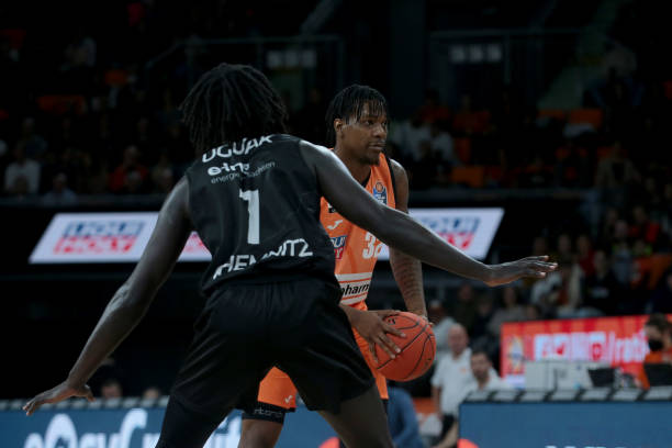 南安普顿官 南安普顿官