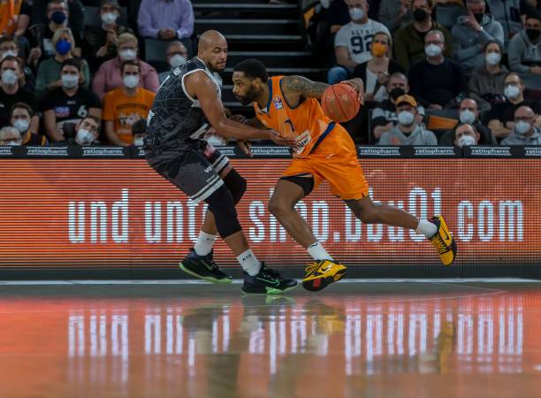 战中成功脱 战中成功脱