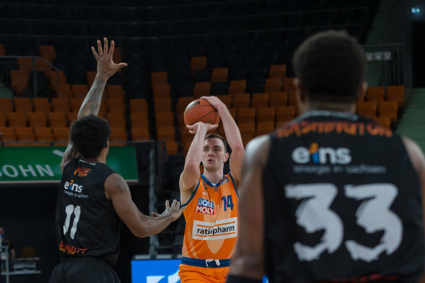 客流超1 客流超1